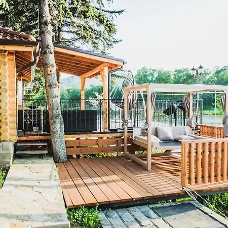 стилни и луксозни за разпускане Malo Buchino